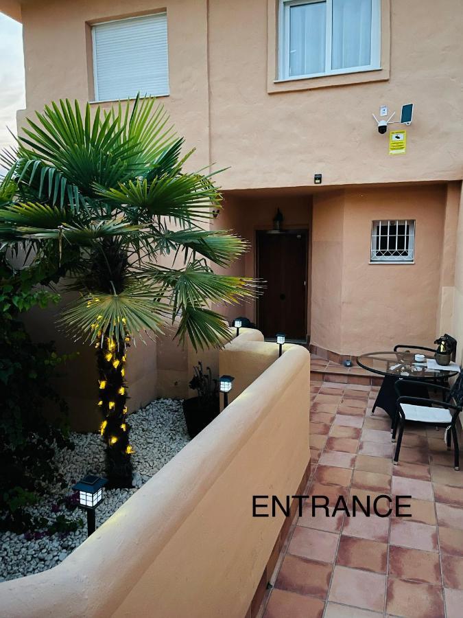 Deluxe In Royal Cabopino Townhouse Accommodatie bij particulieren Marbella